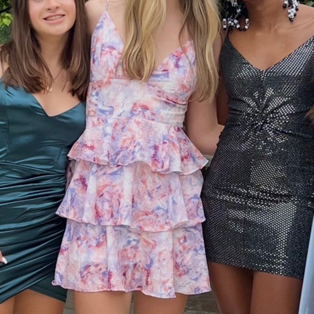 CUTE spring colors Banco tiered mini dress, size M-L